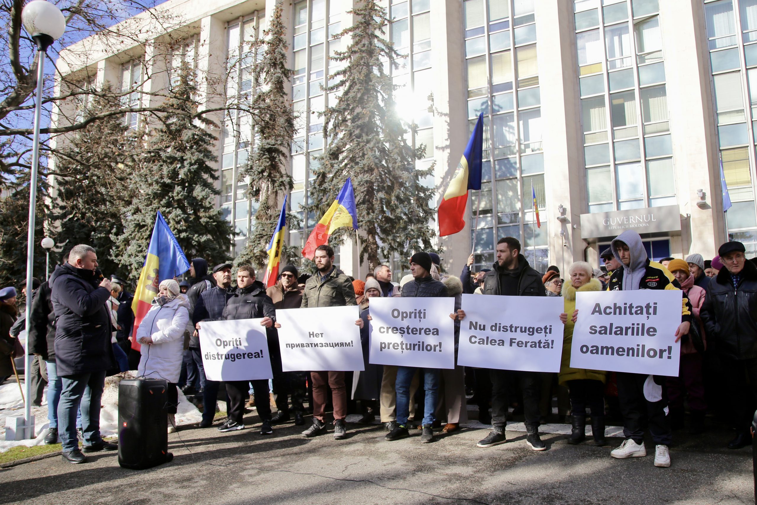 Video N Fa A Guvernului Comuni Tii I Sociali Tii Au Protestat