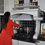 procuror elena neaga, procurorii moldoveni corupti, coruptie in procuratura, cum traiesc procurorii moldoveni, care e salariul procurorilor