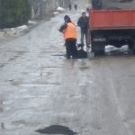 reparatie de drum la dumbrava, cum se repara drumurile in moldova, chisinau drumuri rele, drumuri stricate in moldova