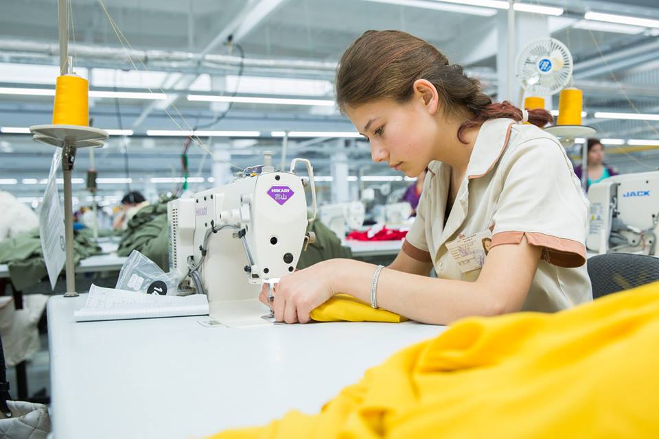 Peste 700 de locuri de muncă și 4 milioane de euro investiți, la o nouă fabrică de textile din Bălți