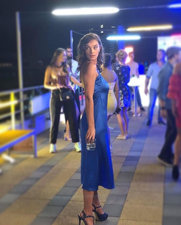 sub pielea mea, Ea este noua iubită a lui Carla's Dreams, Au fost surprinși împreună. andra mirona axentoi, vedete romania, x factor