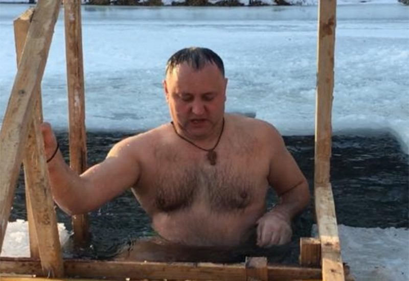 Preotul Maxim Melinti despre Bobotează, scăldatul în râuri nu are nimic comun cu sărbătoarea, aghiasma biserica moldova, religie ritualuri mituri obiceiuri