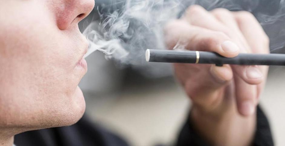 O țară vrea să interzică țigările electronice, Guvernul din Hong Kong anunţă un proiect de lege controversat, parlament moldova, fumatul este interzis,