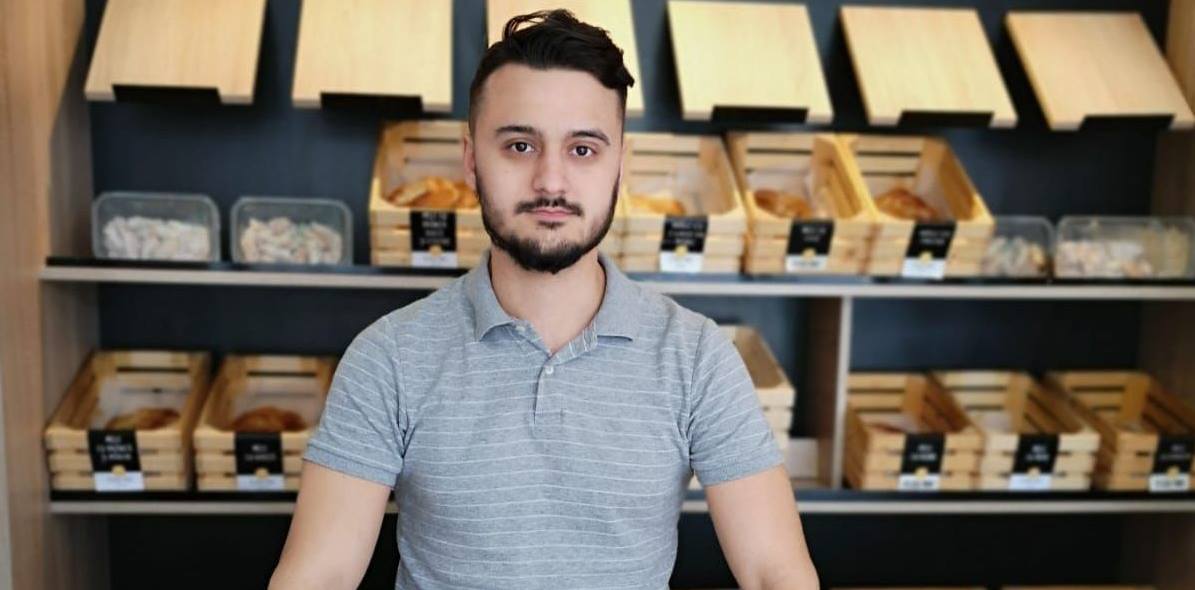 Un student din R. Moldova a deschis o plăcintărie la Iași, iurie mitrea Cum a reușit, om de afaceri, mentalitate de antreprenor, cum sa devii bogat in moldova,