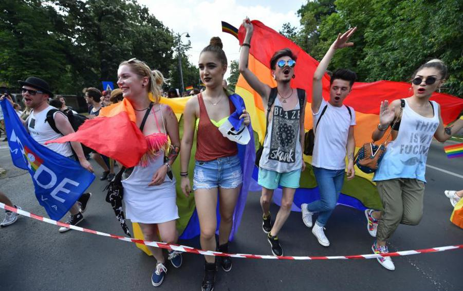 Deputații din PAS invită moldovenii la marșul homosexualilor de duminică, Alaiba merg duminică la Moldova Pride 2019, maia sandu lgtb angelica frolov, maia sandu lesbiana,