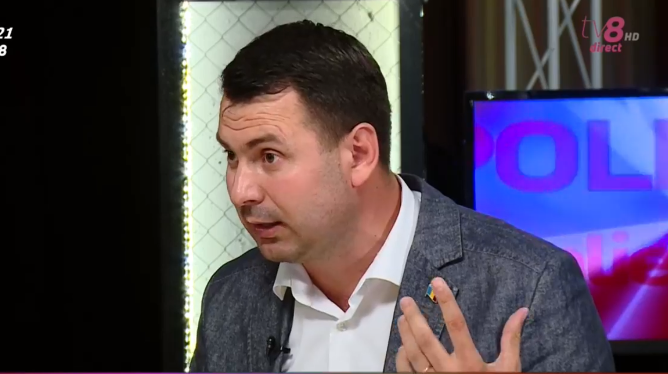 vasile costiuc, partidul democratia acasa, partide unioiste, natalia morari tv8, natalia morari si nastase, presa libera, presa independenta, unionisti moldova, protestul unionistilor, protest la sediul pas, protest contra zinaidei greceanii, alianta psrm acum, alianta platforma da psrm