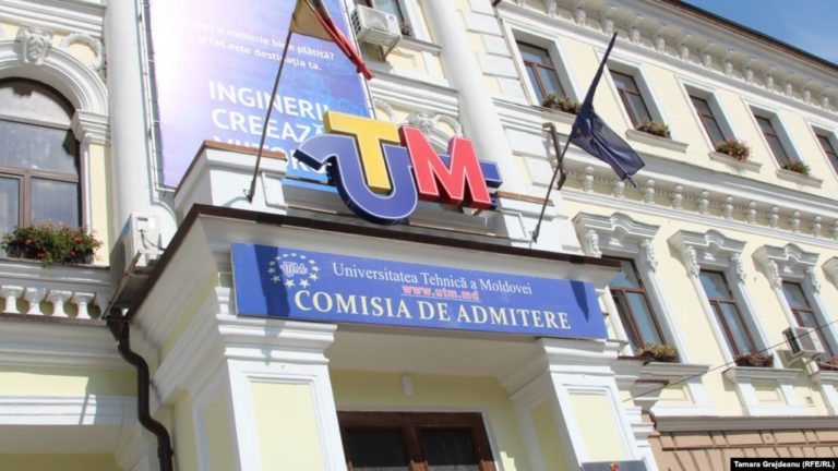 UTM a lansat primul asistent virtual cu inteligență artificială pentru Admiterea 2026