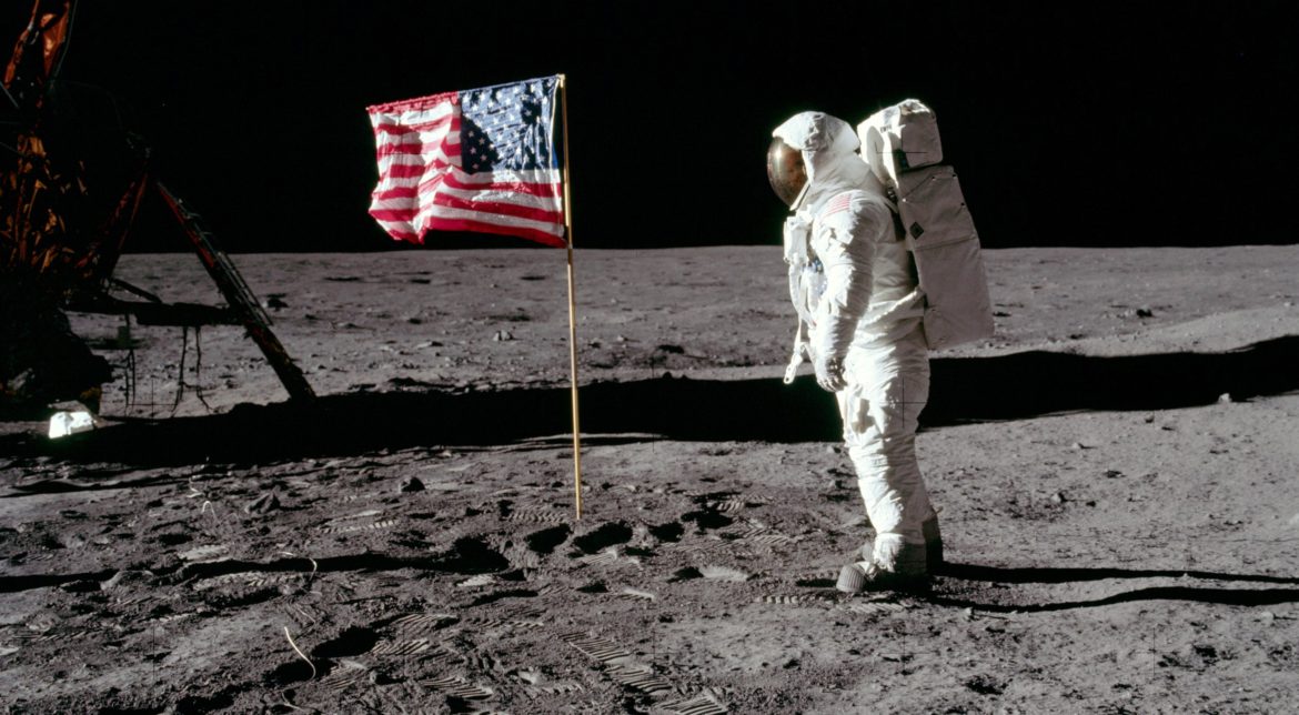 primul om pe lună, 50 ani de cand omul a pasit pe Luna, misiunea Apollo, Apollo1