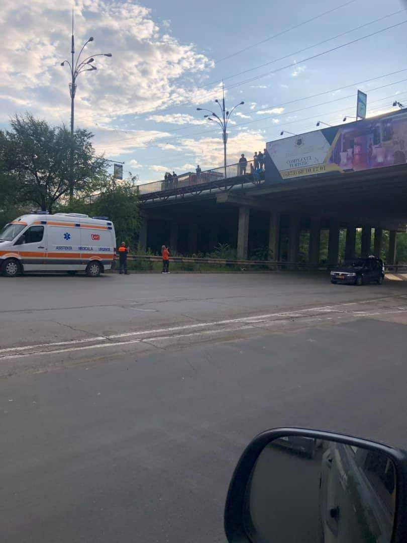 sub pod la circ, chisinau, tentativa de suicid