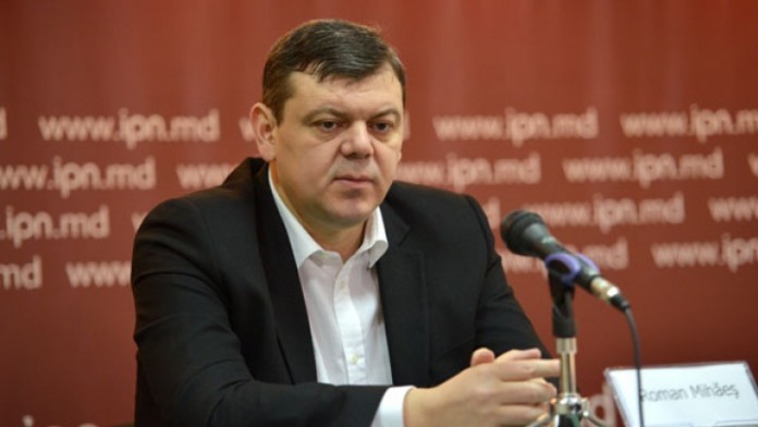 Roman Mihăeș, comentator politic