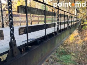 Podul Îndrăgostiților, Parcul Valea Trandafirilor