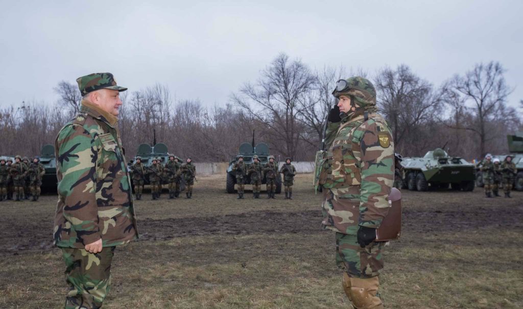 Igor Dodon, Uniformă Militară