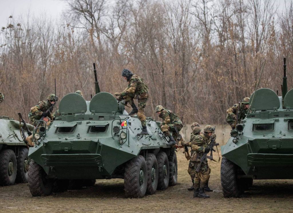Igor Dodon, Uniformă Militară