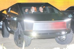 Elon Musk, Drive, Cybertruck, Los Angeles