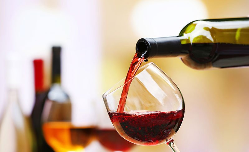 vin, alcoolul schimbă personalitatea, efectele alcoolului asupra omului, de ce oamenii beau, ce se intampla atunci cand bei alcool, vin moldovenesc, vinuri, cele mai bune vinuri, vinul schimba personalitatea