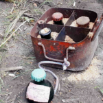 SIS a depistat o cantitate de circa 20 kg de mercur. Containerele erau îngropate în pământ