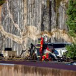 Motivul pentru care Volvo a distrus 10 mașini aruncându-le de la o înălțime de 30 de metri