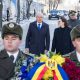 Premierul Alexandru Munteanu aduce un omagiu eroilor ucraineni la Zidul Memoriei din Kiev