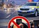 Polițiști patrulează pentru a preveni folosirea telefonului mobil la volan în perioada 5-28 februarie