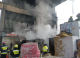FOTO // Incendiu la un depozit de pe strada Uzinelor din Chișinău. Un bărbat a suferit arsuri