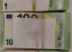 Polițiștii de frontieră au depistat 30 mii de euro nedeclarați în bagajul unei tinere la Aeroportul Chișinău