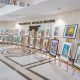 Peste 30 de picturi cu tematică pascală realizate de tineri artiști au fost expuse în Parlamentul Republicii Moldova