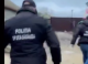 VIDEO // Polițiștii din Găgăuzia au destructurat un grup de trafic de droguri, au ridicat marijuana și 145 mii de lei