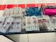 FOTO // Polițiștii de frontieră au descoperit produse injectabile și obiecte metalice nedeclarate la Aeroportul Chișinău