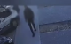 VIDEO // Un tânăr cu antecedente penale a fost reținut după ce a jefuit un copil de 10 ani