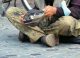 S-a dat drept cerșetoare și a comis un jaf într-un apartament din Chișinău. Ce pedeapsă a primit