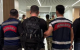 VIDEO // Liderul unei rețele de droguri, extrădat din Turcia și reținut în Moldova: Riscă până la 15 ani de închisoare
