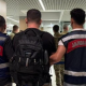 VIDEO // Liderul unei rețele de droguri, extrădat din Turcia și reținut în Moldova: Riscă până la 15 ani de închisoare