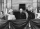 Cum a „evadat” Prințesa Elisabeta din Palatul Buckingham și a sărbătorit în mulțime victoria asupra Germaniei naziste în 1945