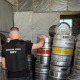 FOTO // Contrabandă spre Italia: Peste 180 mii de țigarete și sute de litri de alcool, descoperite într-un autocar plecat din Moldova