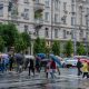 Ploaia continuă la Chișinău. Primăria recomandă utilizarea transportului public și evitarea parcării sub arbori