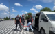 VIDEO // Doi cetățeni din Sri Lanka, îndepărtați sub escortă din Republica Moldova