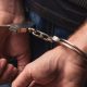 Un moldovean și un ucrainean de 19 ani au fost reținuți în Cluj după ce au convins o femeie să ia un credit de peste 100 mii de lei și să le dea banii