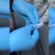 VIDEO // Poliția a reținut un cuplu pentru trafic de droguri în sectorul Centru al capitalei