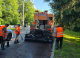 FOTO // Au fost începute lucrările de aplicare a tratamentului rutier Slurry Seal pe strada Nicolae Dimo din sectorul Rîșcani al capitalei