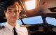 Un instructor de zbor s-a aruncat din avion în timpul unui zbor de instruire. Eleva a aterizat singură aeronava