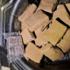 Organizatorul contrabandei cu aproape 17 kg de hașiș din Ucraina, condamnat la 9 ani de închisoare. Instanța a dispus darea lui în urmărire