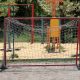 Un băiat de 10 ani a murit după ce o poartă de fotbal nefixată s-a prăbușit peste el